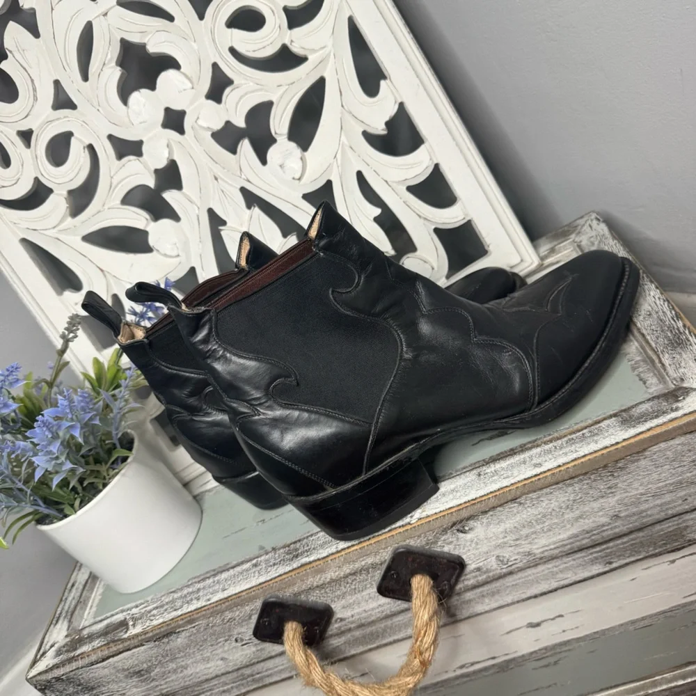VINTAGE Western Pointed Toe Pull On Ankle Cowboy Boot Size 8.5EE Rodeo